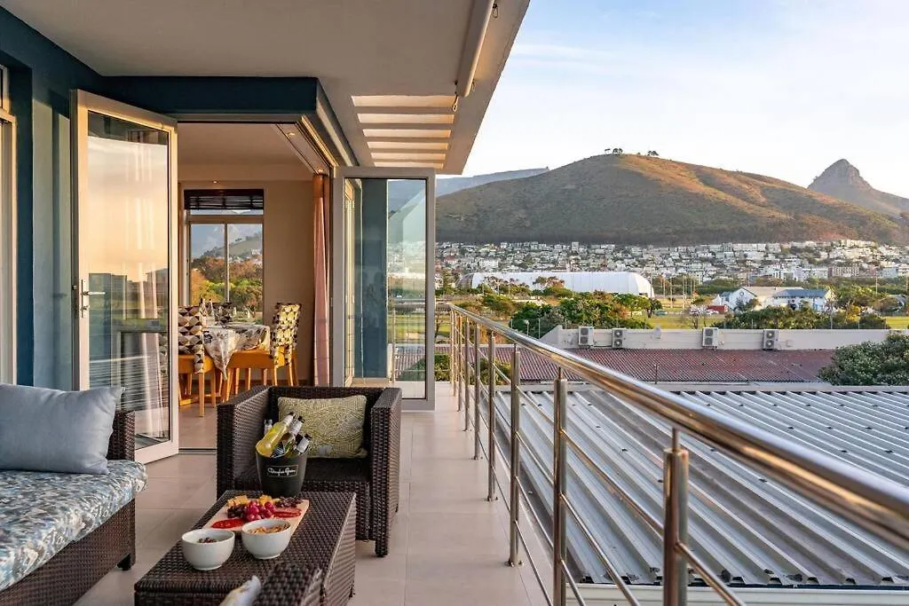 Emerald Horizon Mouille Point - Views & Location Cape Town Apartment