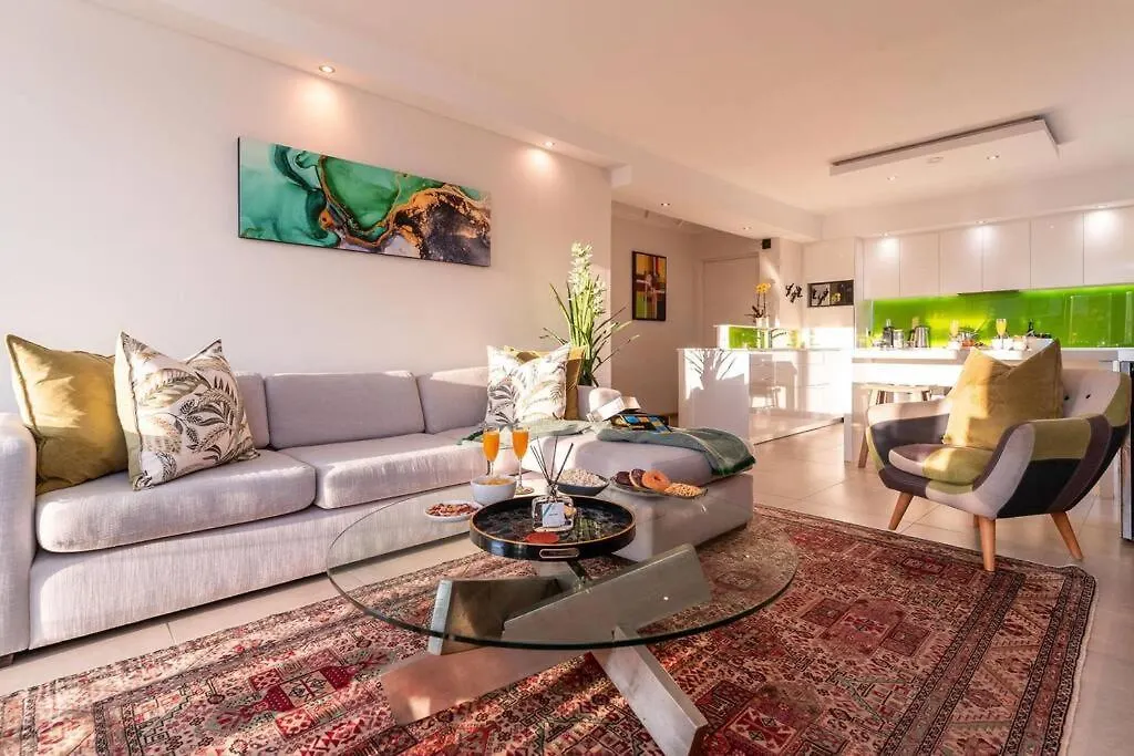 Apartment Emerald Horizon Mouille Point - Views & Location Cape Town South Africa
